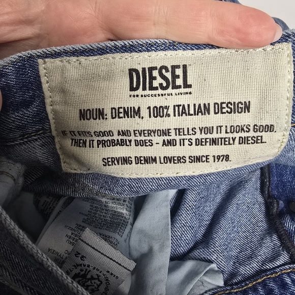 Diesel Industry D-Macs Straight Leg Button Fly Blue Jeans Size 32x30 Italian - Picture 8 of 10